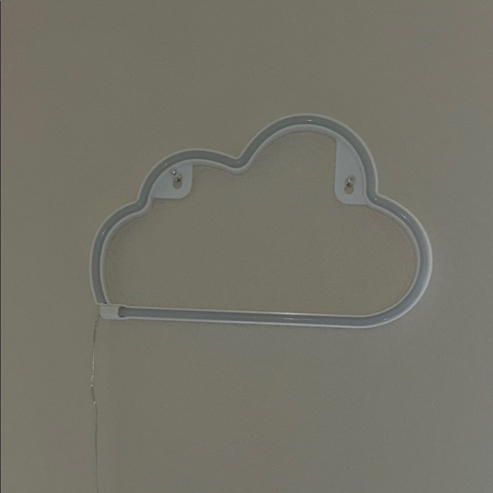 ☁️Cloud Shaped Neon Wall Light - White - Picture 4 of 4
